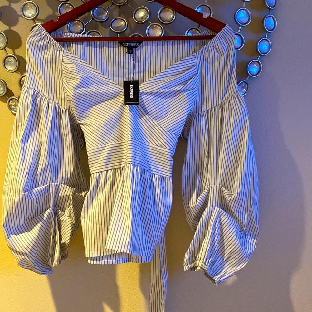 NWT XS Express Top